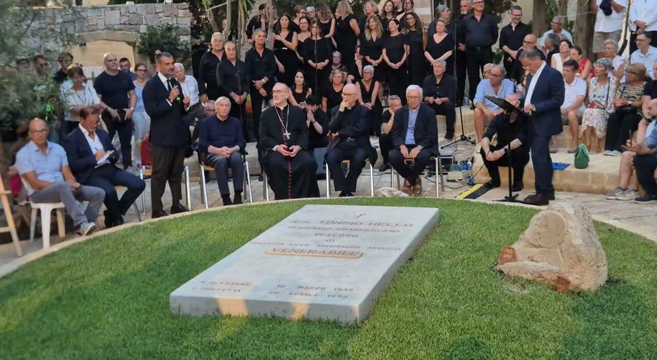 pizzaballa nel salento l appello alla pace dalla tomba di don tonino bello gaza 232 distrutta ma l alba verr224 da Quotidianodipuglia.it pizzaballa nel salento l appello alla pace dalla tomba di don tonino bello gaza 232 distrutta ma l alba verr224