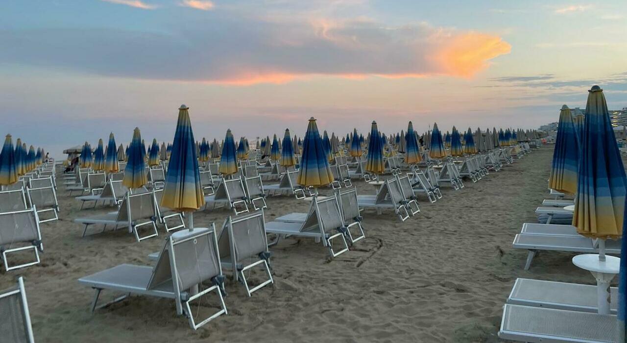 sconti per gli ombrelloni sulla spiaggia del casablanca ma solo per i veneti riconoscimento a chi vive il territorio tutto l anno da Ilgazzettino.it sconti per gli ombrelloni sulla spiaggia del casablanca ma solo per i veneti riconoscimento a chi vive il territorio tutto l anno