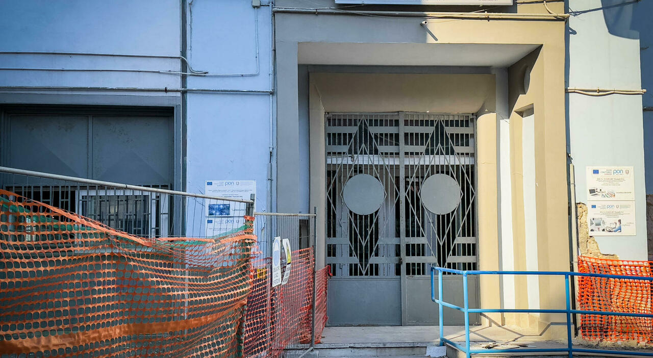 pozzuoli il ferragosto degli sfollati il sindaco manzoni troppi cittadini senza casa da Ilmattino.it pozzuoli il ferragosto degli sfollati il sindaco manzoni troppi cittadini senza casa