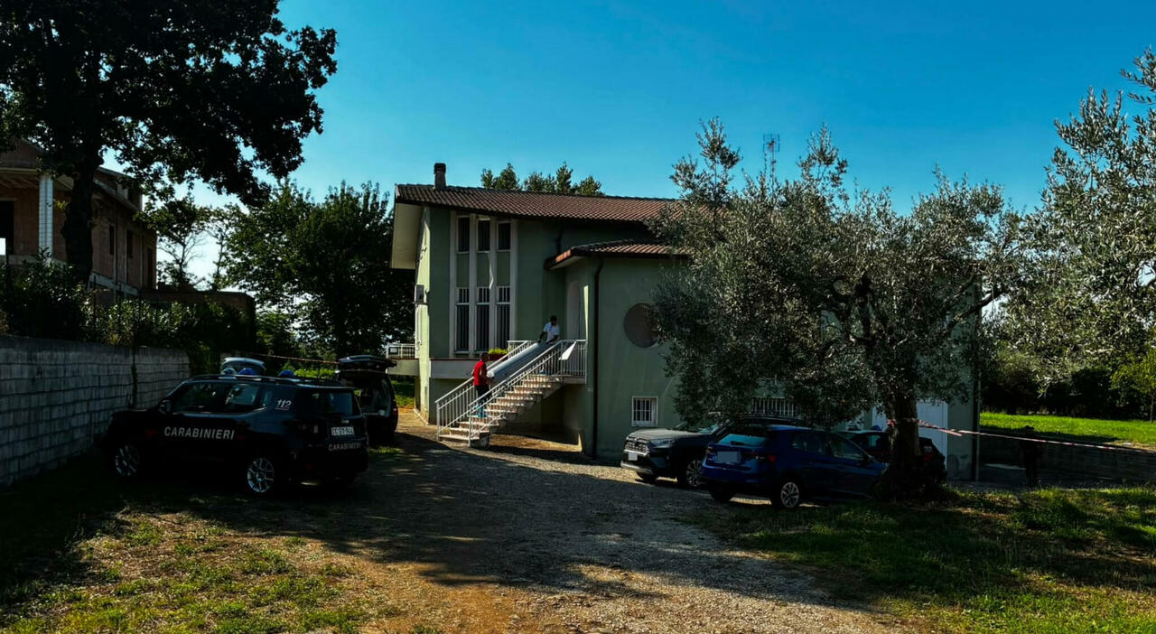 https://statics.cedscdn.it/photos/MED_HIGH/2026/08/16/9709643_16092939_faustino_cardillo_uccide_moglie_maria_dalessandro_lite_pensionati_malessere_visita_medica_sant_angelo_a_cupolo_oggi.jpg