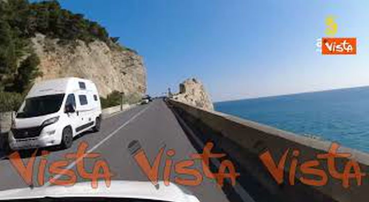 https://statics.cedscdn.it/photos/MED_HIGH/2026/08/16/9710100_poster.jpg