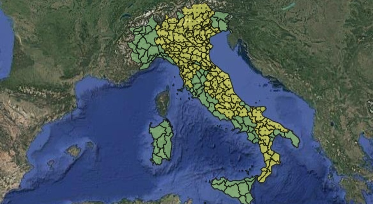 https://statics.cedscdn.it/photos/MED_HIGH/2026/08/17/9711280_17142250_maltempo_allerta_meteo.jpg