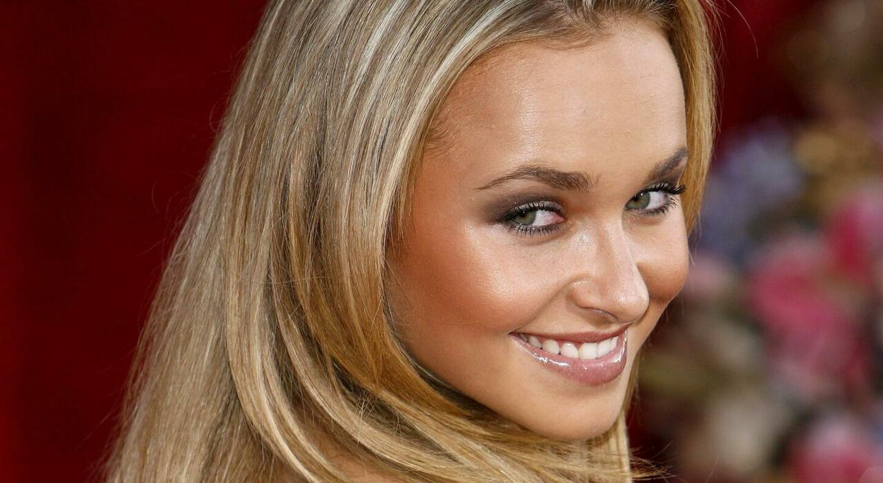 https://statics.cedscdn.it/photos/MED_HIGH/2026/08/17/9711424_17170945_hayden_panettiere_causa_morte_overdose_arresto_cardiaco.jpg