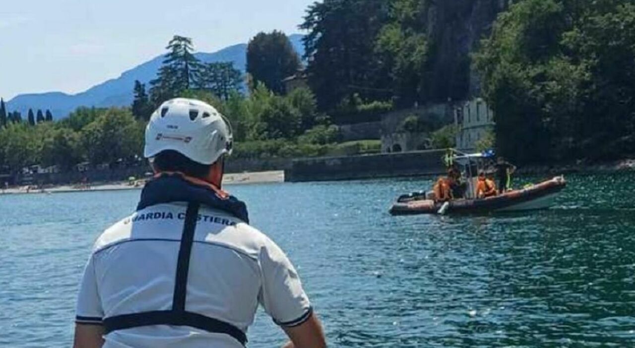 https://statics.cedscdn.it/photos/MED_HIGH/2026/08/18/9712900_18120727_lago_di_como_giovane_annegato_tremezzina.jpg