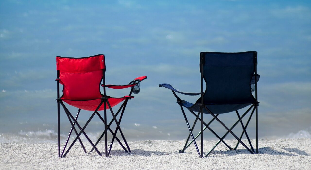 https://statics.cedscdn.it/photos/MED_HIGH/2026/08/18/9712902_18121132_8618939_beach_6529372.jpg