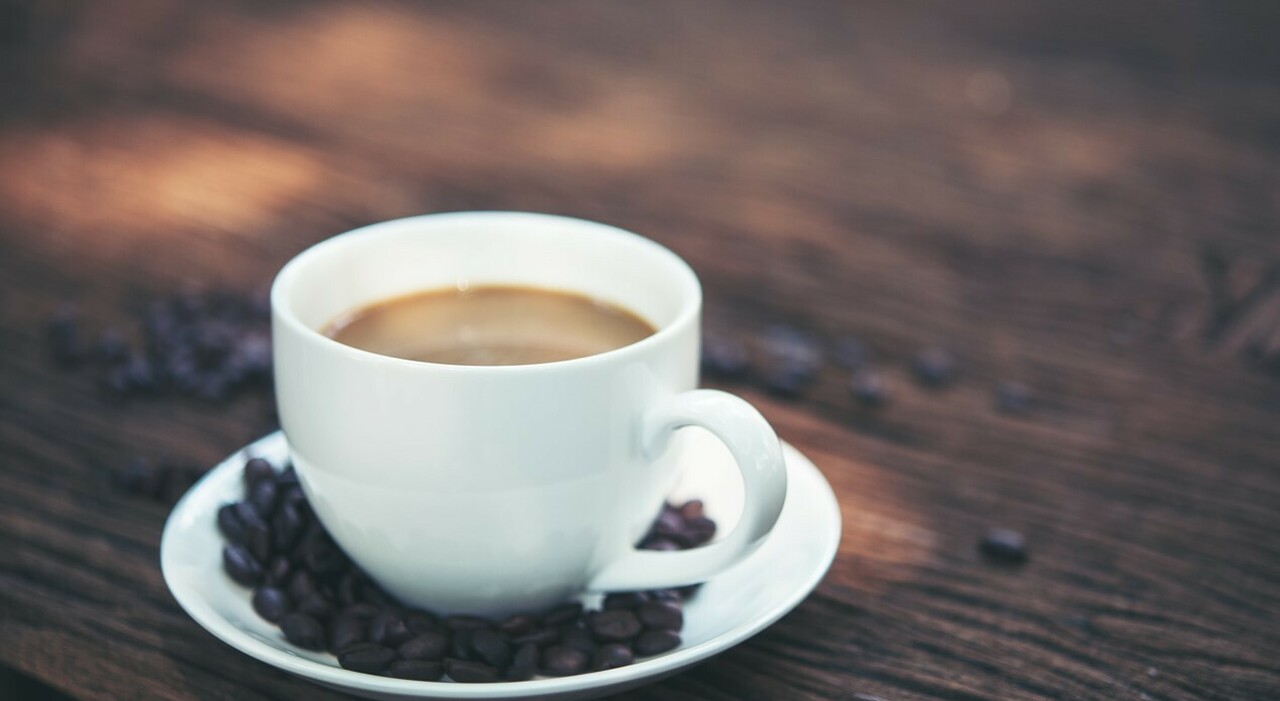 https://statics.cedscdn.it/photos/MED_HIGH/2026/08/18/9713080_18155747_caro_vita_caffe_italia_quanto_costa_prezzi_citta_per_citta.jpg
