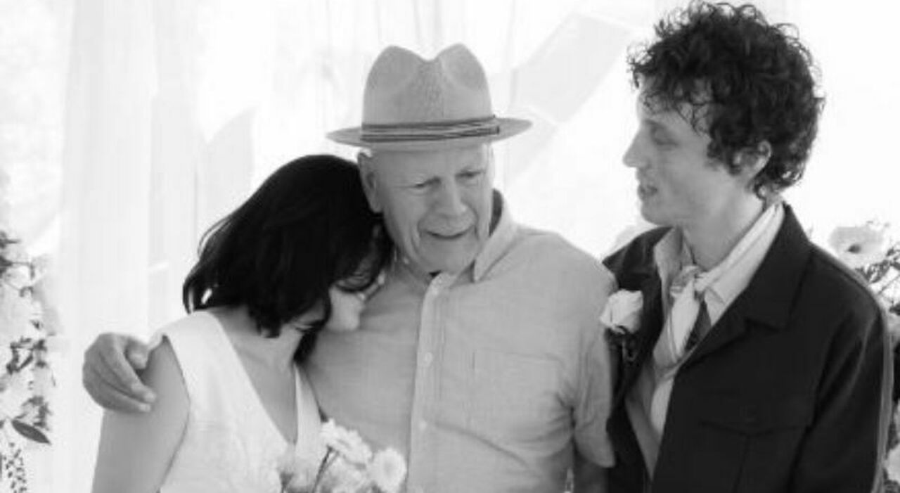 https://statics.cedscdn.it/photos/MED_HIGH/2026/08/18/9713227_18180609_bruce_willis_1_.jpg