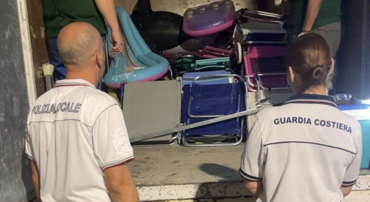 ugento spiaggia libera occupata abusivamente blitz e sequestri a fontanelle da Quotidianodipuglia.it ugento spiaggia libera occupata abusivamente blitz e sequestri a fontanelle