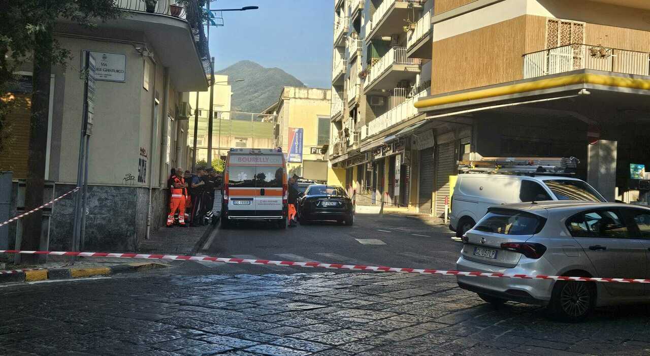 san giorgio a cremano uomo barricato in casa bloccato dai carabinieri cosa 232 successo da Ilmattino.it san giorgio a cremano uomo barricato in casa bloccato dai carabinieri cosa 232 successo