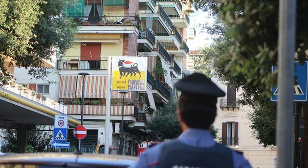 san giorgio a cremano la casa venduta allasta basta voglio farla finita l uomo si barrica in casa da Ilmattino.it san giorgio a cremano la casa venduta allasta basta voglio farla finita l uomo si barrica in casa