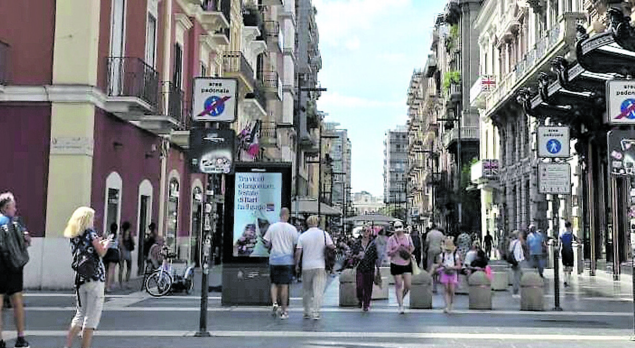 commercio a bari in estate vive solo via sparano negozi chiusi e deserti i dintorni da Quotidianodipuglia.it commercio a bari in estate vive solo via sparano negozi chiusi e deserti i dintorni