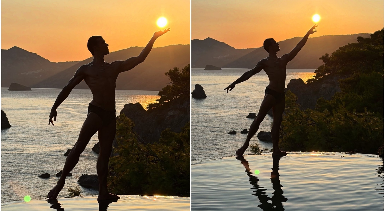 https://statics.cedscdn.it/photos/MED_HIGH/2026/08/20/9716396_20115631_roberto_bolle.jpg