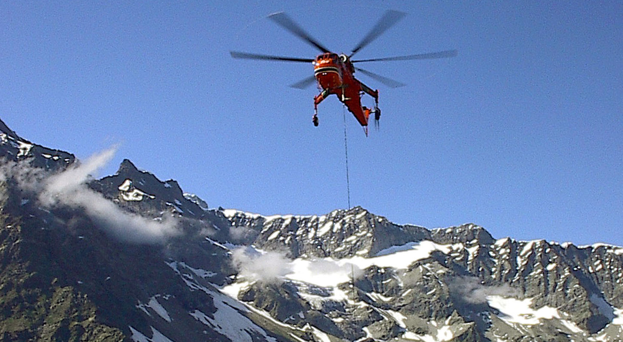 paura in quota ad andalo fulmine cade su un gruppo di giovani escursionisti marchigiani salvato un 19enne di ancona da Corriereadriatico.it paura in quota ad andalo fulmine cade su un gruppo di giovani escursionisti marchigiani salvato un 19enne di ancona