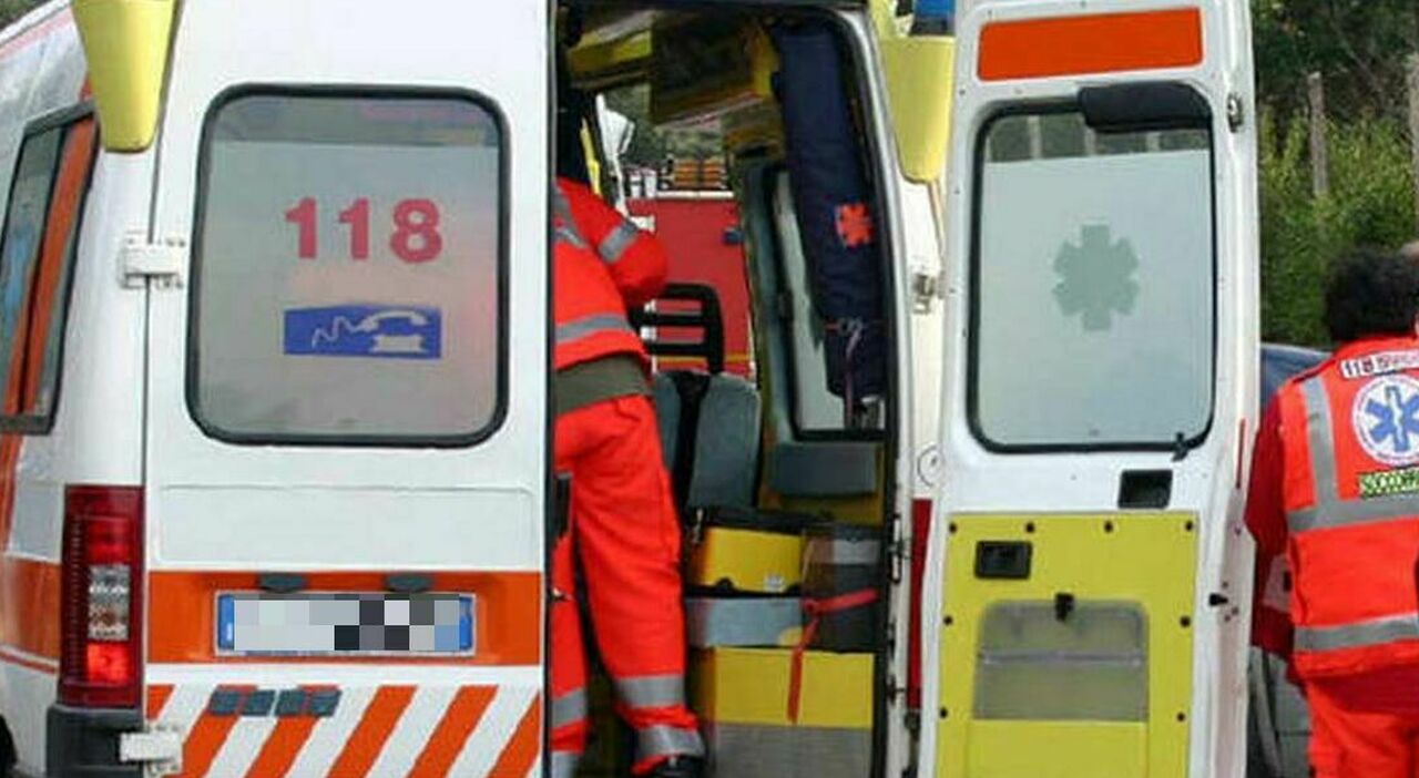 https://statics.cedscdn.it/photos/MED_HIGH/2026/08/20/9716560_20153528_giovane_morto_sale_sedia_rotolo_scottex_caduta_terzo_piano_cornigliano_genova.jpg