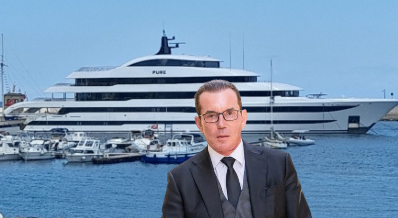 https://statics.cedscdn.it/photos/MED_HIGH/2026/08/22/9719872_22130326_pure_yacht_decathlon_proprietario_chi_e.jpg