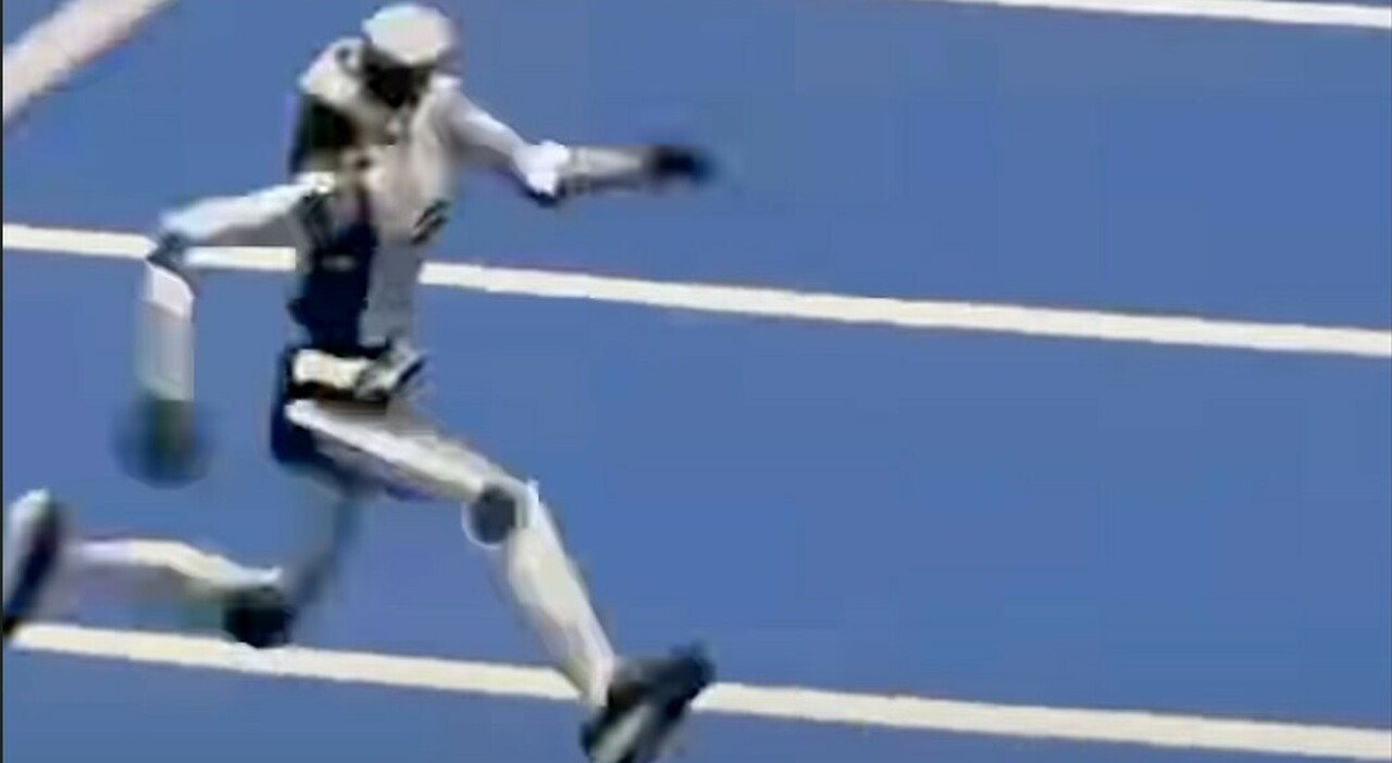 robot umanoide cinese corre i 100 metri in 9 32 battuto il record di bolt raggiunta una velocit224 massima di 145 metri al secondo da Ilmessaggero.it robot umanoide cinese corre i 100 metri in 9 32 battuto il record di bolt raggiunta una velocit224 massima di 145 metri al secondo