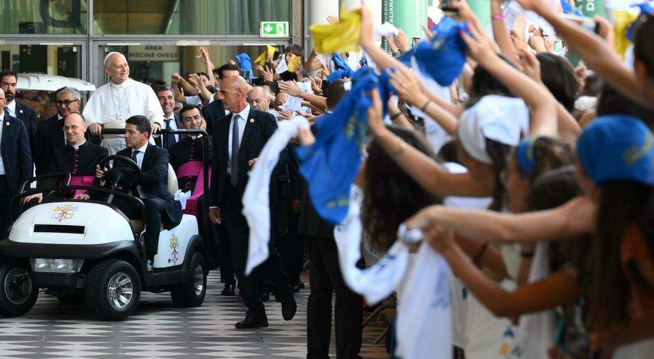 rimini papa leone acclamato da 60mila persone smascherare i rapporti di potere che generano guerre e povert224 da Ilmessaggero.it rimini papa leone acclamato da 60mila persone smascherare i rapporti di potere che generano guerre e povert224