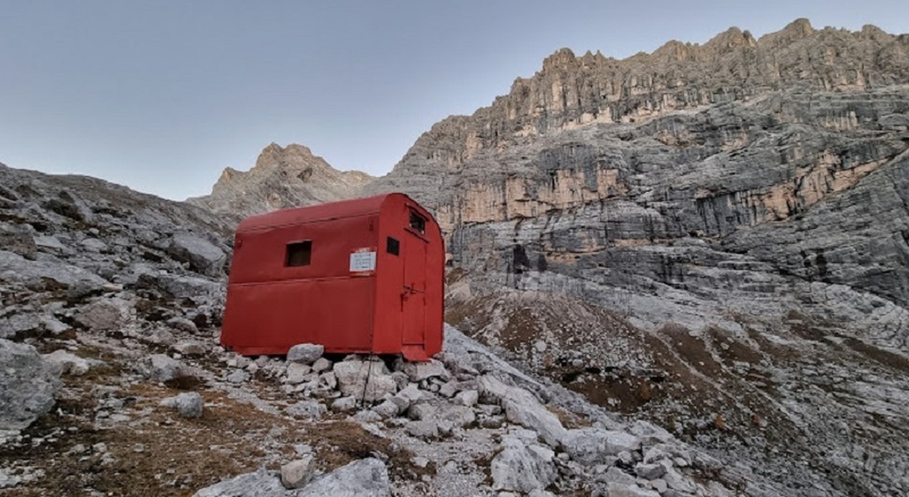 Turisti distruggono i "libri" dei bivacchi in alta quota, pagine preziose per i soccorritori