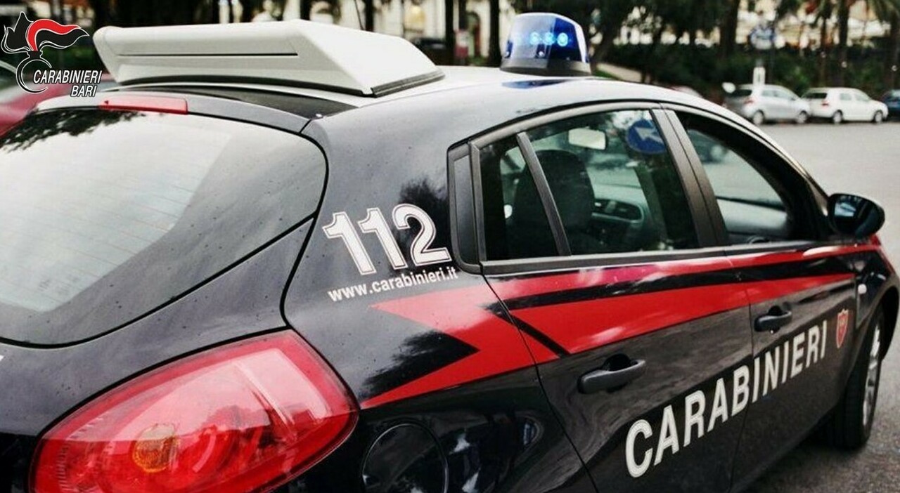 accoltellato in piazza mistero sulle cause 24enne in ospedale da Quotidianodipuglia.it accoltellato in piazza mistero sulle cause 24enne in ospedale
