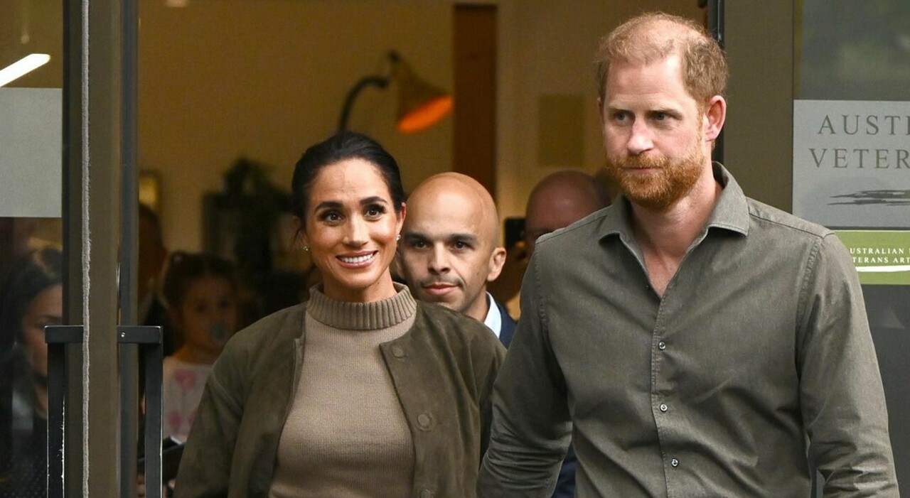 https://statics.cedscdn.it/photos/MED_HIGH/2026/08/24/9723309_24184913_harry_meghan_caprarica_cosa_dice.jpg