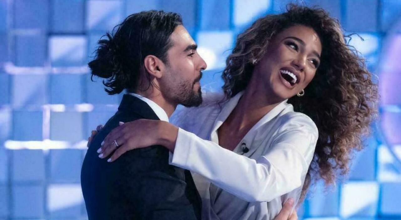 https://statics.cedscdn.it/photos/MED_HIGH/2026/08/25/9724792_25110107_9500594_28122528_samira_lui_e_il_fidanzato_luigi_punzo.jpg