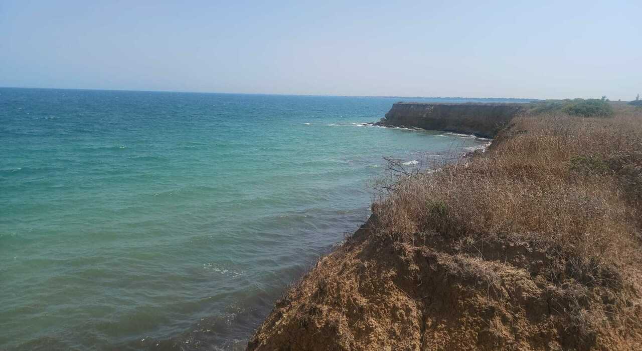 crolla torre mattarelle cancellato per sempre il baluardo del sistema difensivo del regno di napoli da Quotidianodipuglia.it crolla torre mattarelle cancellato per sempre il baluardo del sistema difensivo del regno di napoli
