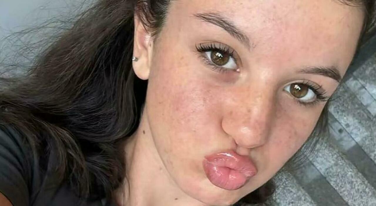 manuela morta a 16 anni in un incidente a licola lo strazio degli amici eri bella e solare da Ilmattino.it manuela morta a 16 anni in un incidente a licola lo strazio degli amici eri bella e solare