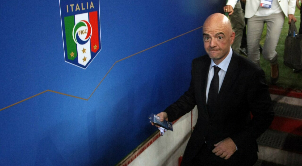 https://statics.cedscdn.it/photos/MED_HIGH/2026/08/26/9726774_26161257_fifa_figc_scarica_infantino_malago_serie_a_cosa_succede.jpg