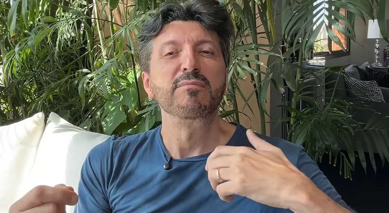 https://statics.cedscdn.it/photos/MED_HIGH/2026/08/27/9728108_27065453_lito_sousa_pilota_influencer_malattia_cjd.jpg