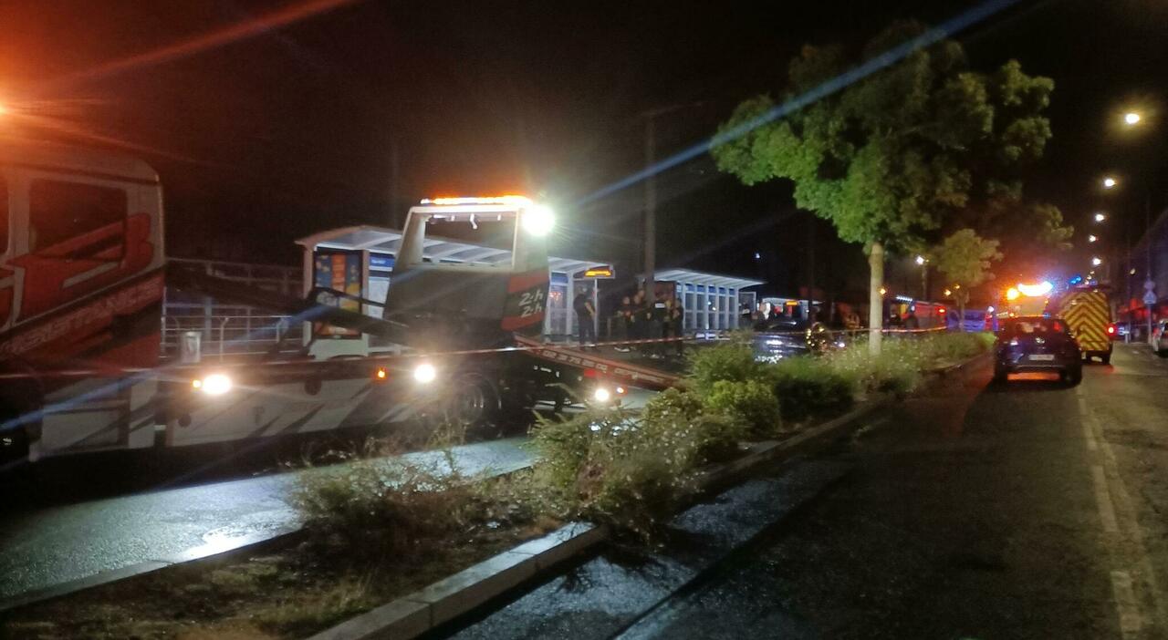 https://statics.cedscdn.it/photos/MED_HIGH/2026/08/27/9728179_27092205_auto_investe_pedoni_caen_due_morti_arrestato_russo.jpg