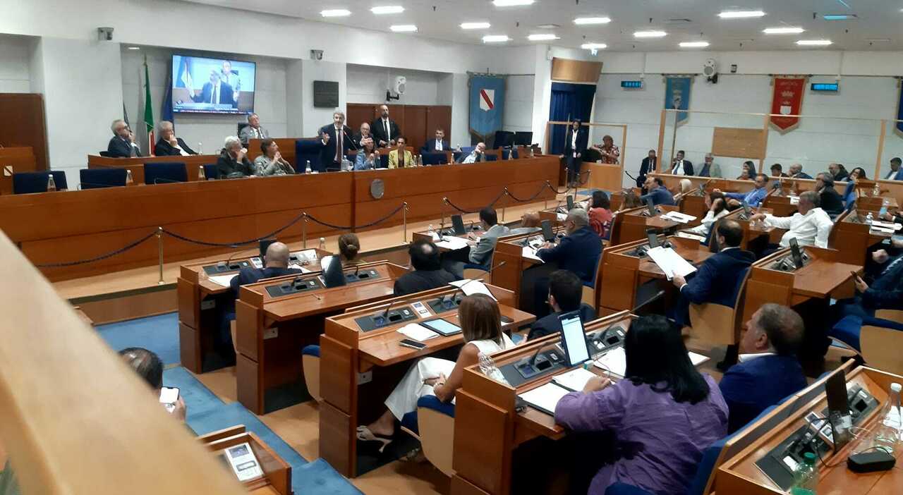 campi flegrei fico stato emergenza si apre e si chiude bradisismo 232 perenne da Ilmattino.it campi flegrei fico stato emergenza si apre e si chiude bradisismo 232 perenne