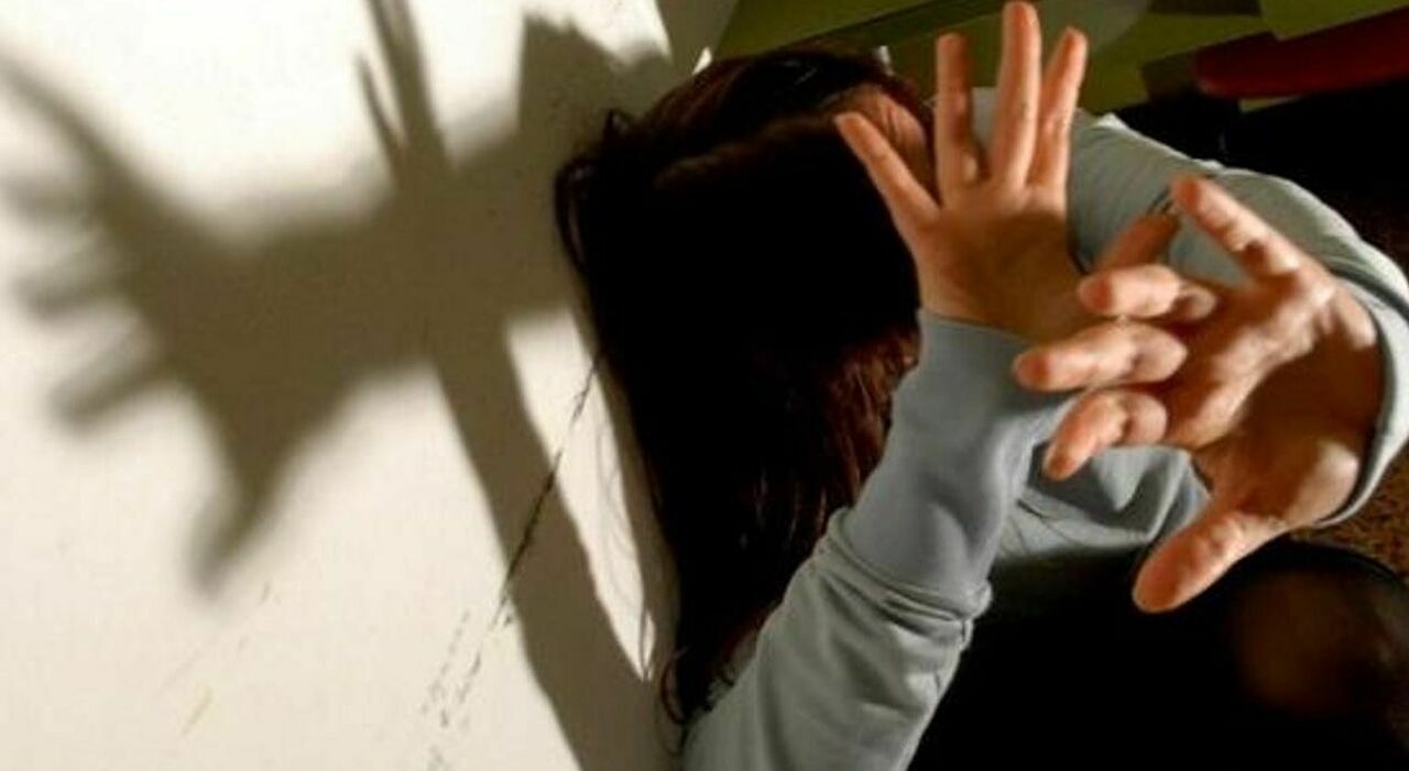 https://statics.cedscdn.it/photos/MED_HIGH/2026/08/28/9730055_28105820_violenza_sessuale_suzzara_reggio_emilia_stupro.jpg