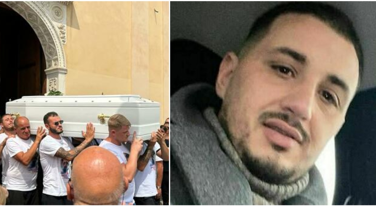 https://statics.cedscdn.it/photos/MED_HIGH/2026/08/28/9730530_28214927_giuseppe_riccardi_funerale_peppone_boscoreale_investito_taxi.jpg