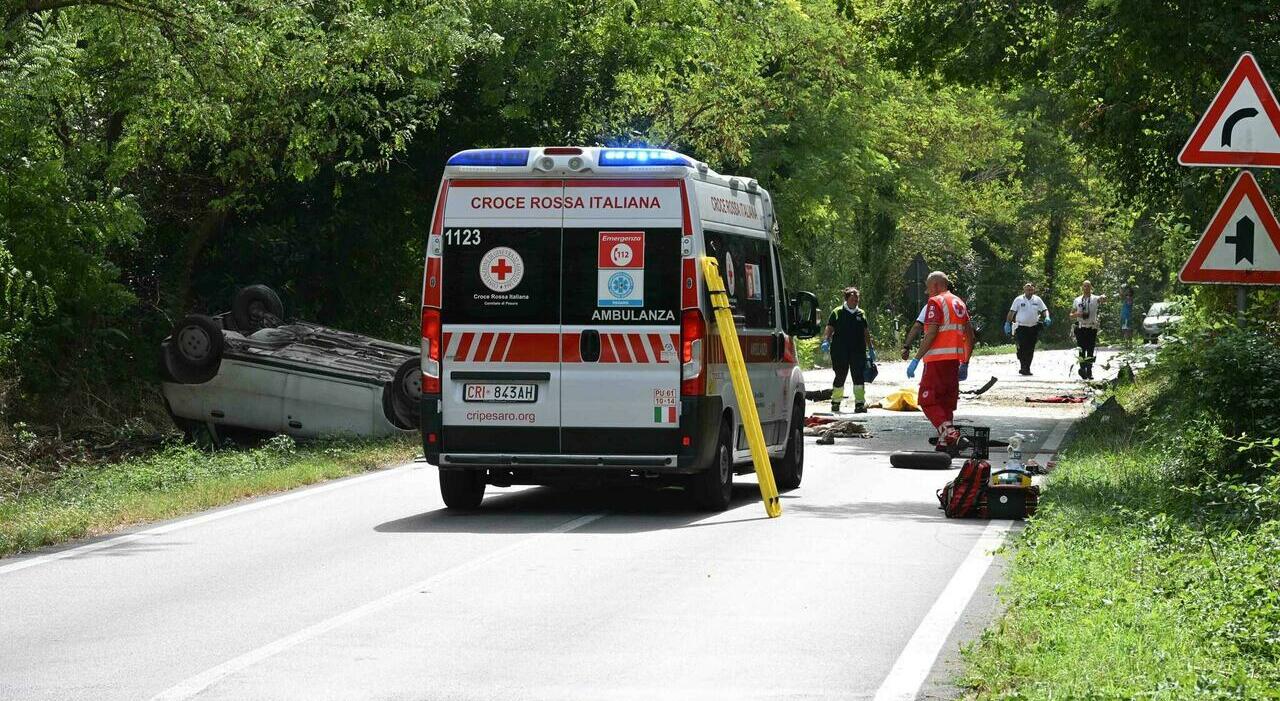 pesaro l auto sbanda e finisce fuori strada ribaltandosi muore massimo salvatori l ipotesi del malore da Corriereadriatico.it pesaro l auto sbanda e finisce fuori strada ribaltandosi muore massimo salvatori l ipotesi del malore
