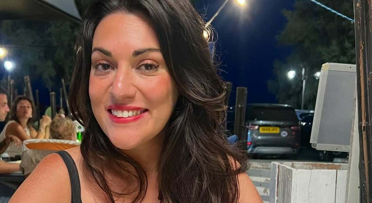 https://statics.cedscdn.it/photos/MED_HIGH/2026/08/29/9731940_29130629_australia_trasferita_italia_costi_affitto_bollette_stefanie_reilly.jpg