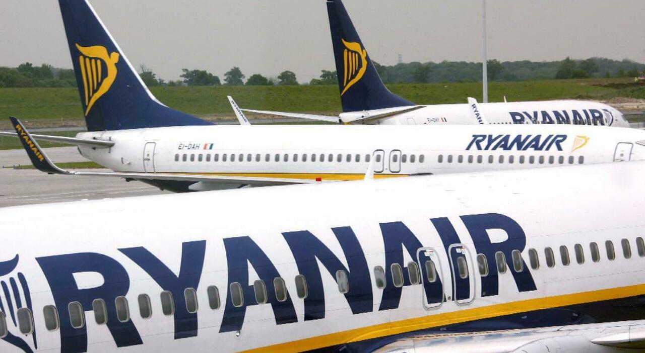 https://statics.cedscdn.it/photos/MED_HIGH/2026/08/29/9731952_29132119_volo_ryanair_milano_malpensa_palma_di_maiorca_italiani_bloccati_spagna.jpg