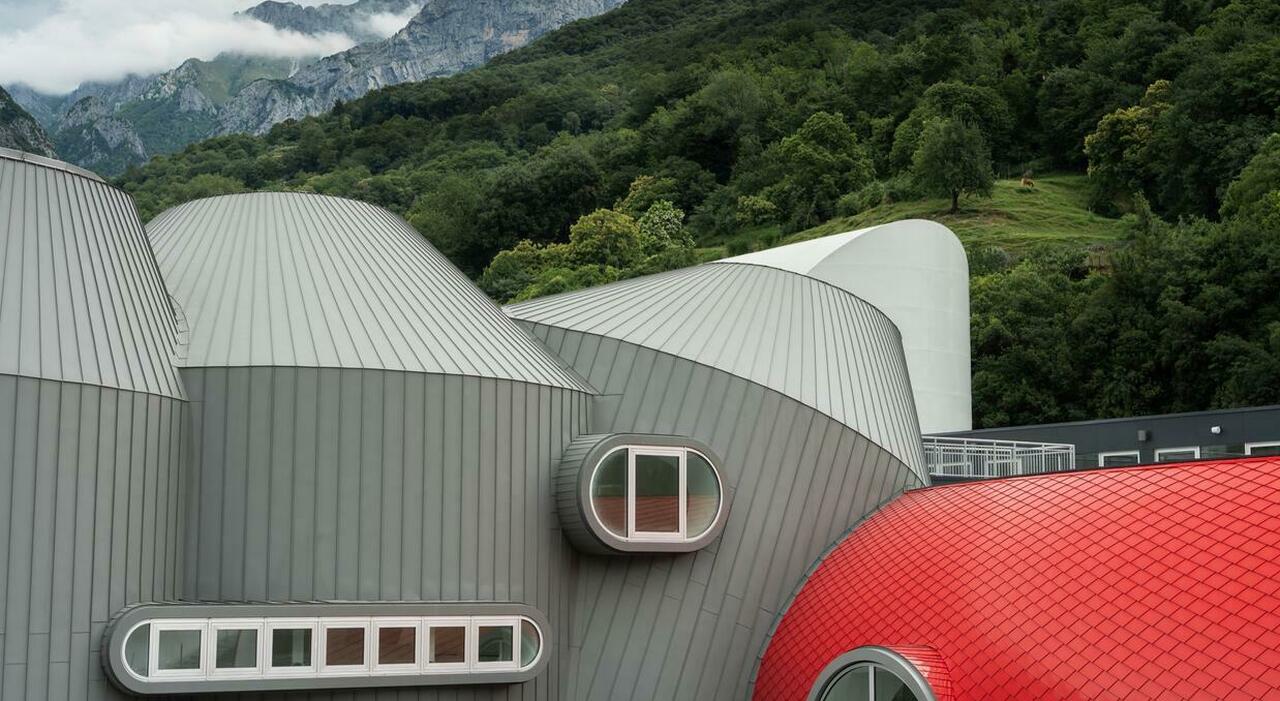 uno scorcio della nuova fabbrica Moto Guzzi