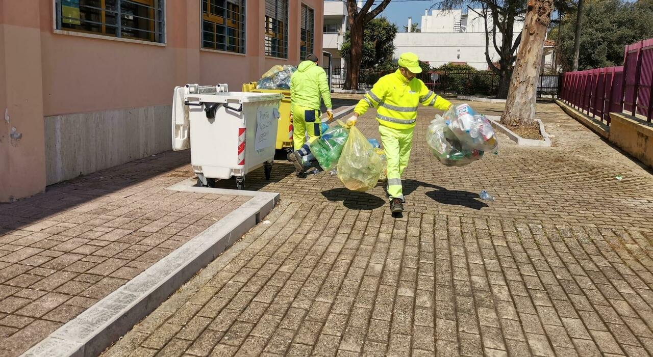 rifiuti addio al porta a porta ecco in quali quartieri torneranno i bidoni per la raccolta stradale da Quotidianodipuglia.it rifiuti addio al porta a porta ecco in quali quartieri torneranno i bidoni per la raccolta stradale