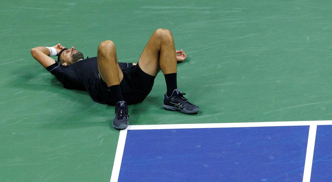 https://statics.cedscdn.it/photos/MED_HIGH/2026/08/31/9734796_31071236_novak_djokovic_us_open_oggi_mariano_navone_cosa_e_successo.jpg