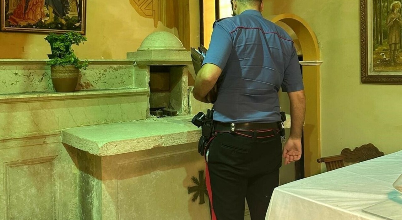 https://statics.cedscdn.it/photos/MED_HIGH/2026/08/31/9735478_31191818_furti_chiese_ostie_rubate_lombardia_sicilia_cosa_e_successo.jpg