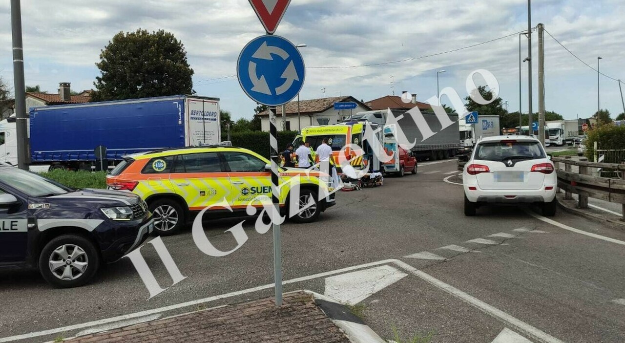 cade dopo l urto con un veicolo un furgone la prende in pieno morta una ragazza di 20 anni oggi era il suo primo giorno di lavoro