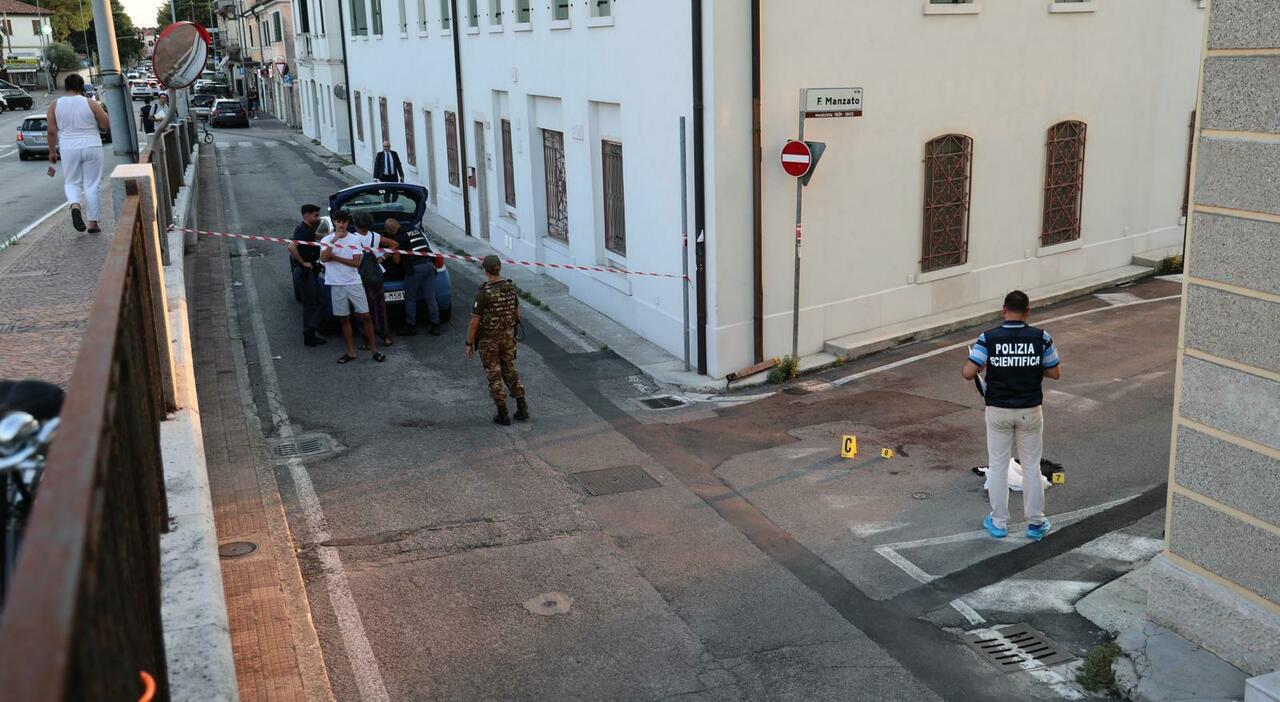 ragazzo di 18 anni accoltellato vicino al cavalcavia della stazione ferito con 5 fendenti 232 stato trasportato al pronto soccorso da Ilgazzettino.it ragazzo di 18 anni accoltellato vicino al cavalcavia della stazione ferito con 5 fendenti 232 stato trasportato al pronto soccorso