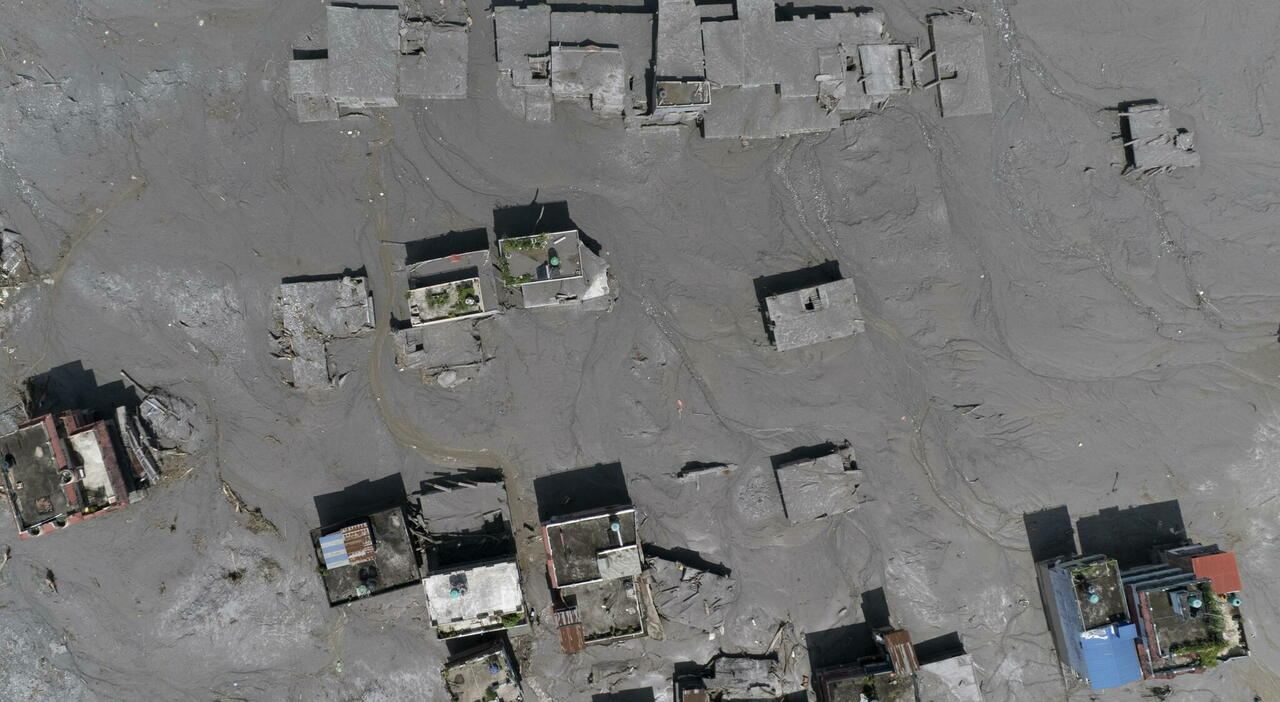 https://statics.cedscdn.it/photos/MED_HIGH/2026/09/02/9738743_02075214_alluvione_nepal_tibet_morti_oggi.jpg