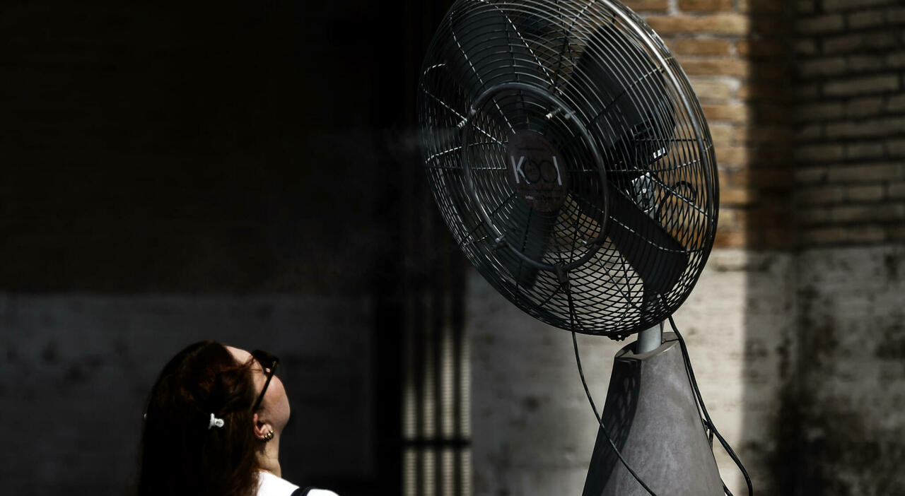 https://statics.cedscdn.it/photos/MED_HIGH/2026/09/02/9738963_02120610_caldo_torrido_estate_solo_avvertimento_futuro_riscaldamento_globale_supera_soglia.jpg