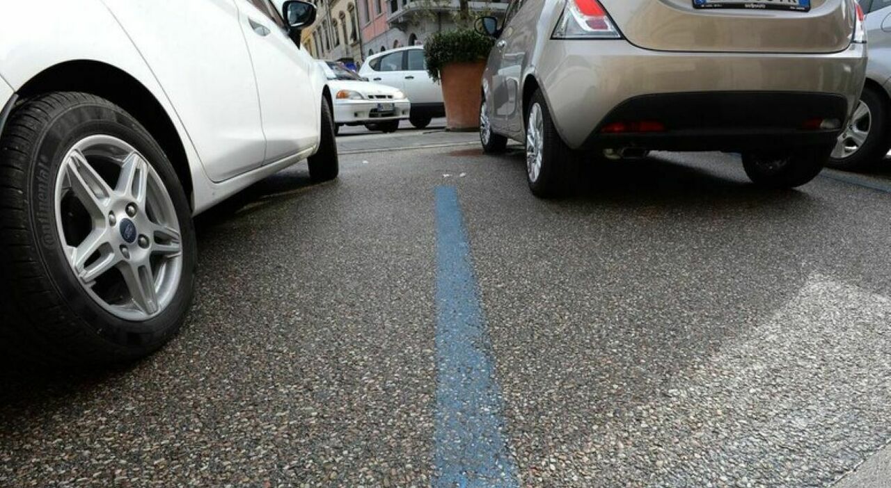 https://statics.cedscdn.it/photos/MED_HIGH/2026/09/03/9741201_03131556_parcheggi_strisce_blu_biglietto_scaduto_cosa_cambia_novita_oggi.jpg
