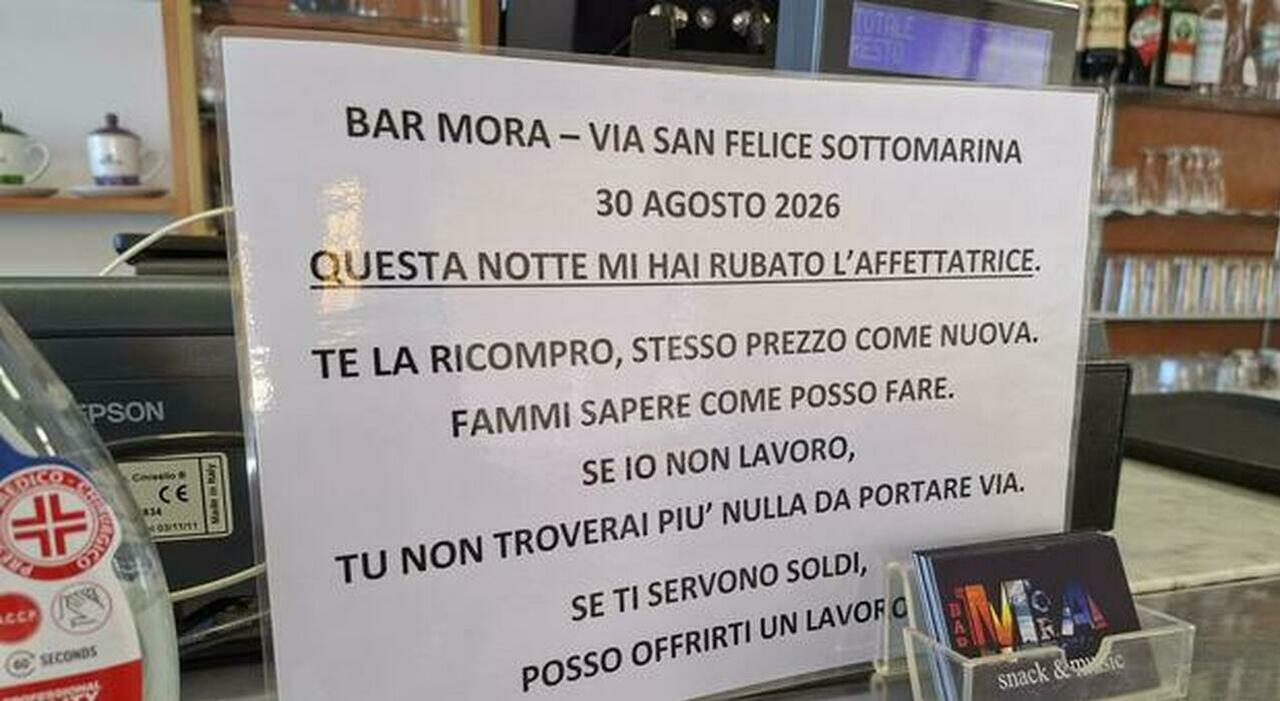 https://statics.cedscdn.it/photos/MED_HIGH/2026/09/04/9743040_04090250_furti_bar_affettatrice_cartello_titolare_ti_offro_lavoro.jpg