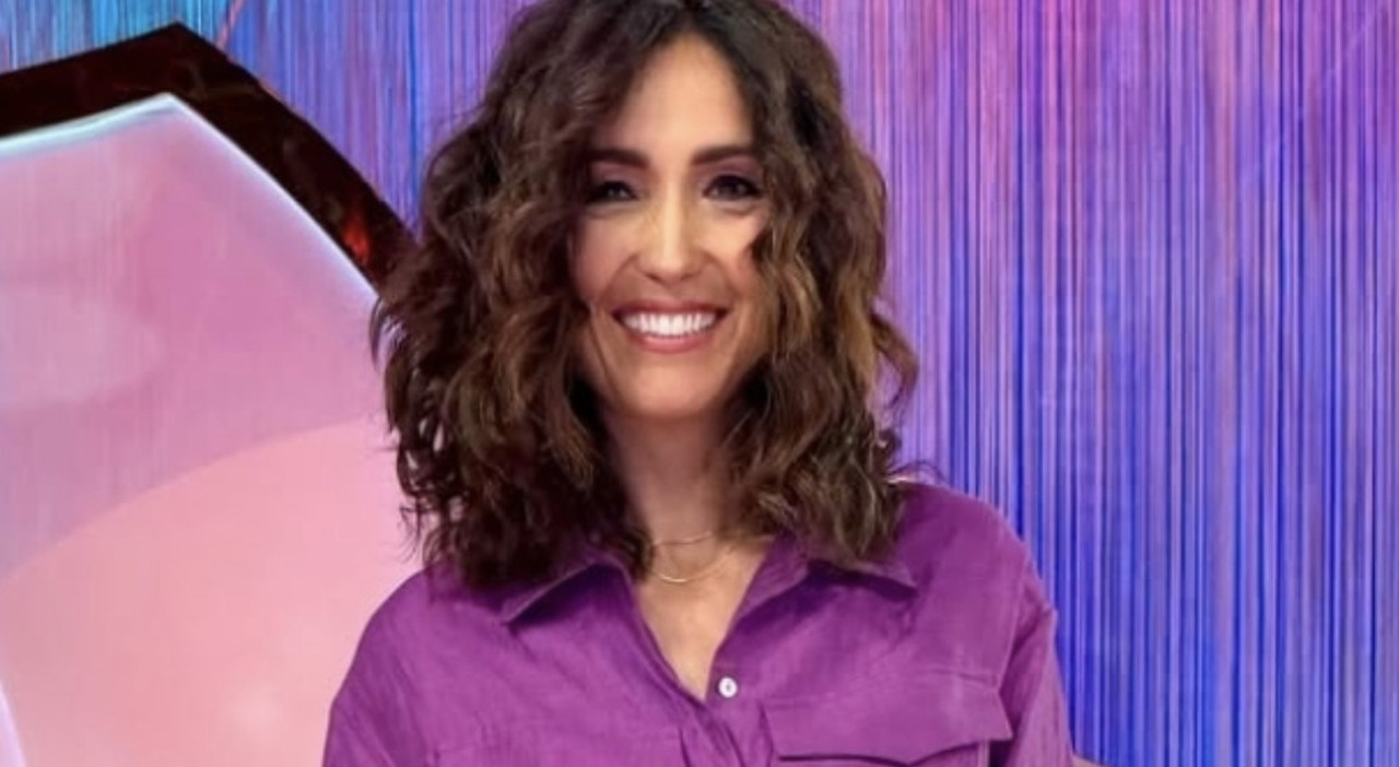 https://statics.cedscdn.it/photos/MED_HIGH/2026/09/05/9745556_05171013_caterina_balivo.jpg