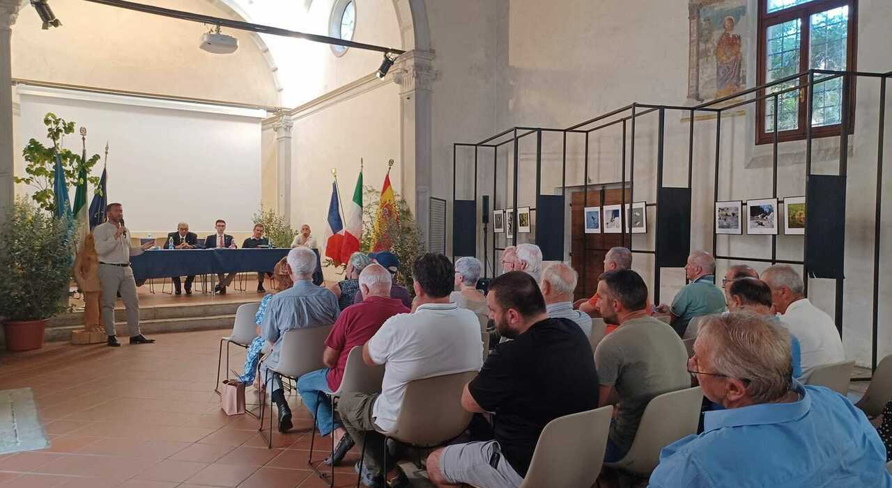 Mostra fotografica e convegno sulla caccia con richiami vivi a Sacile, polemica tra amanti della natura e venatori