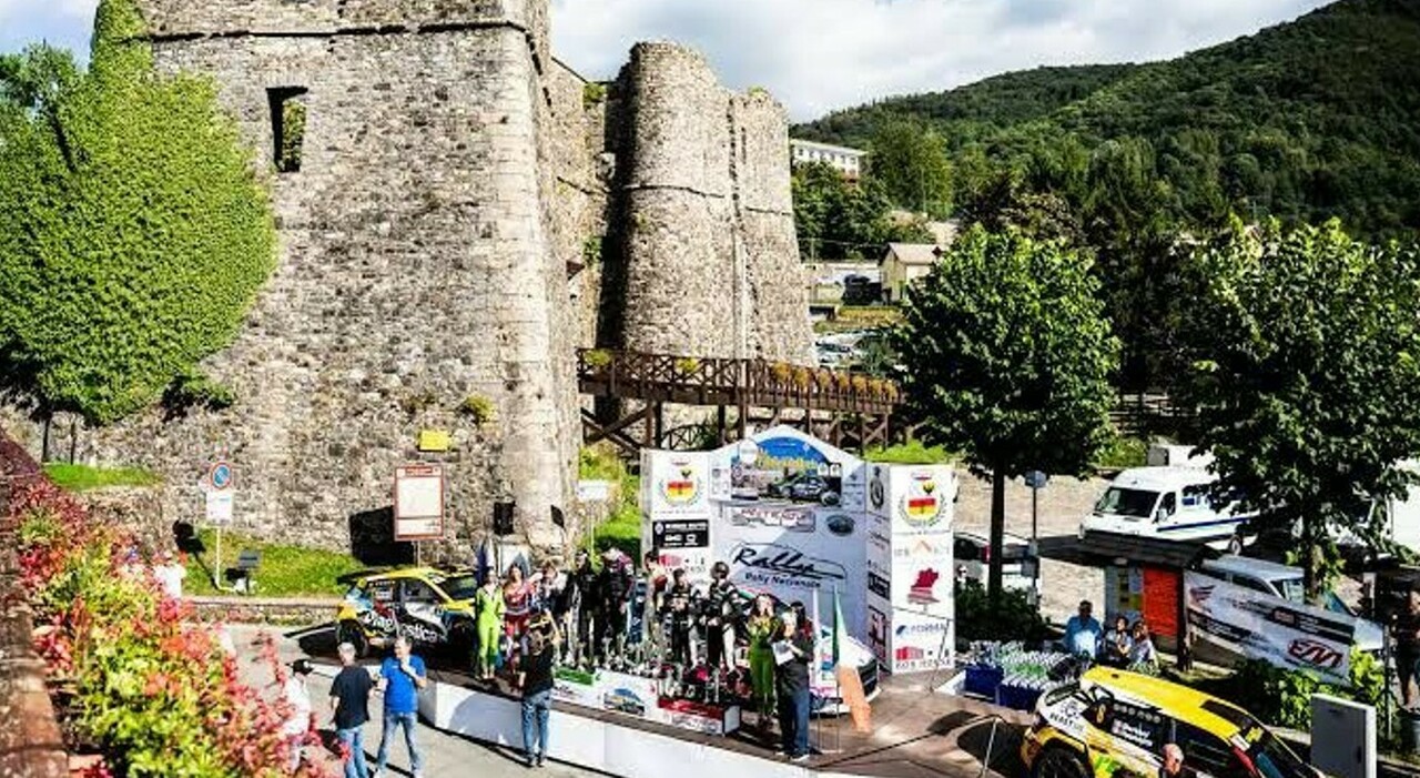 https://statics.cedscdn.it/photos/MED_HIGH/2026/09/06/9747067_06130347_incidente_rally_val_aveto_morti_feriti_chi_sono.jpg