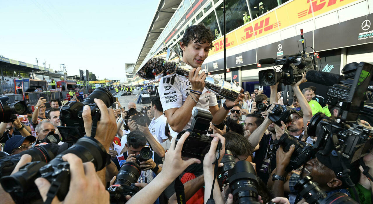 https://statics.cedscdn.it/photos/MED_HIGH/2026/09/06/9747454_06200004_kimi_antonelli_gara_gp_monza_record_perche.jpg